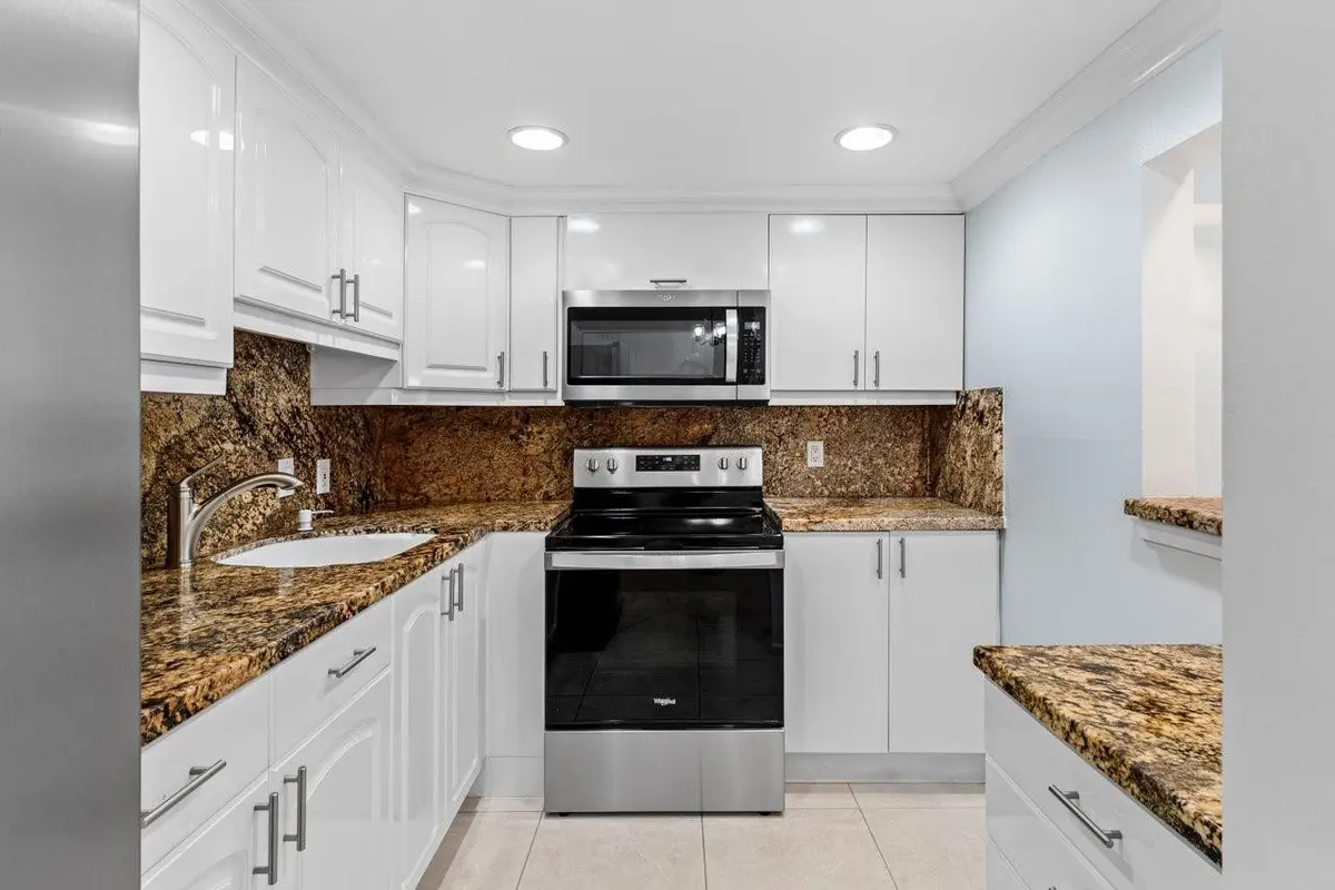 Photo 1 at 1084 Harwood F 1084, Deerfield Beach