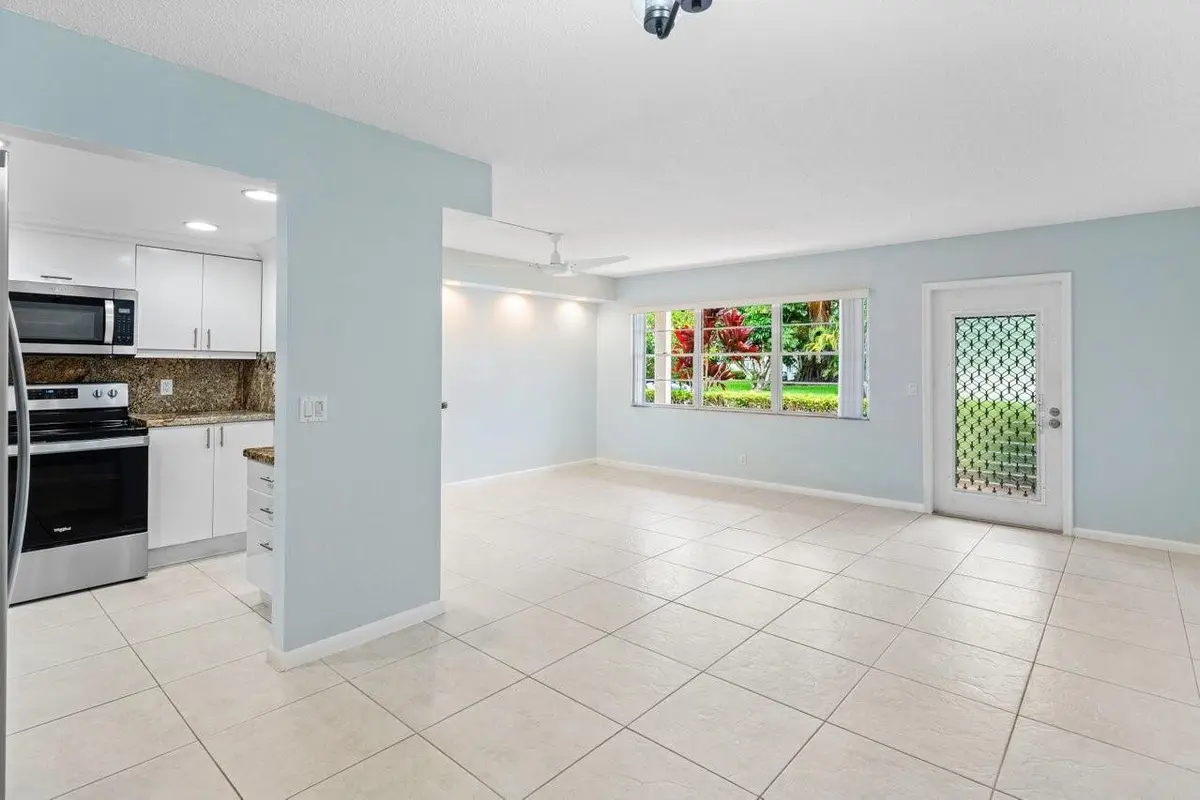 Photo 4 at 1084 Harwood F 1084, Deerfield Beach