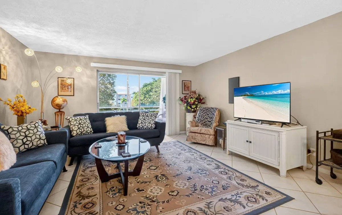 Photo 2 at 330 NE 26th Avenue 318, Boynton Beach