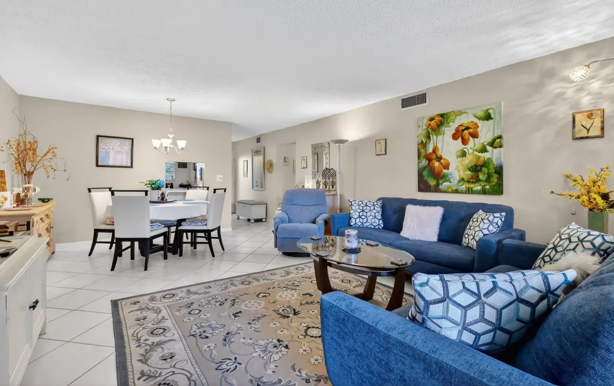 Photo 7 at 330 NE 26th Avenue 318, Boynton Beach