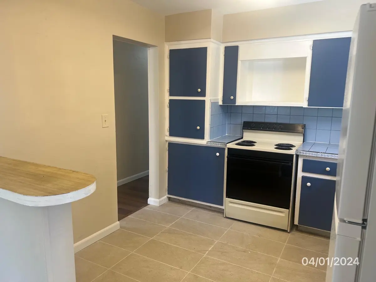 Photo 3 at 1055 Wyoming Avenue, Fort Lauderdale