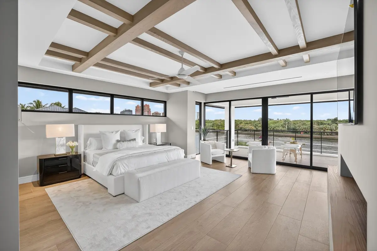 Photo 5 at 1918 Intracoastal Drive, Fort Lauderdale