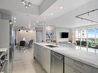 347 N New River Drive 1401, Fort Lauderdale – sold