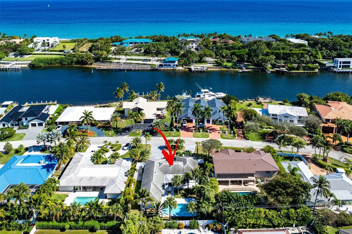 Photo 2 at 4421 NE 31st Avenue, Lighthouse Point