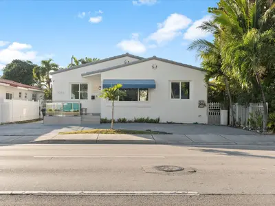 9232 Harding Avenue, Surfside – leased