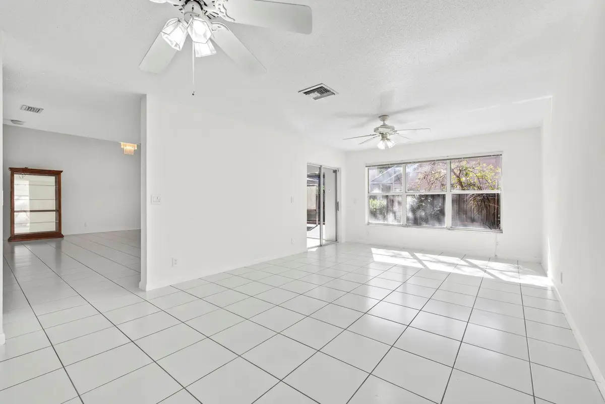 Photo 10 at 10320 NW 10th Court, Plantation