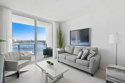 401 N Birch Road 903, Fort Lauderdale – sold