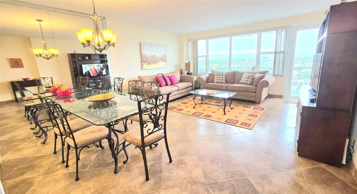 Living & dining at 3333 NE 34th Street 1503, Fort Lauderdale