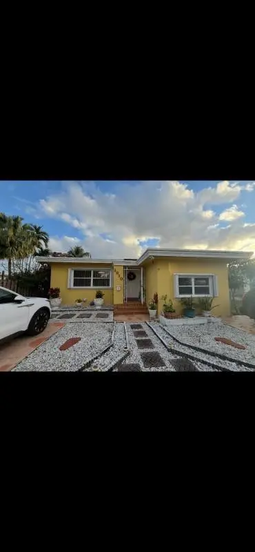 2610 Pierce Street, Hollywood – sold