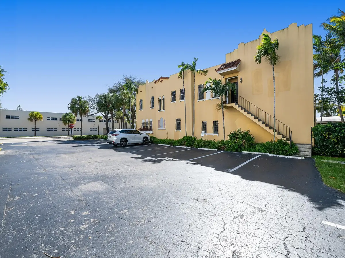 Photo 3 at 1313 S Andrews Avenue, Fort Lauderdale
