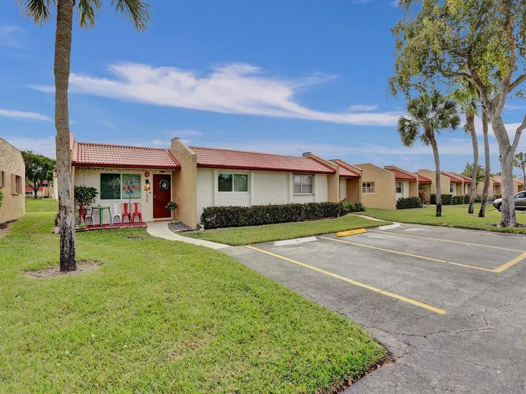 Photo 1 at 138 Lake Barbara Drive 138, West Palm Beach