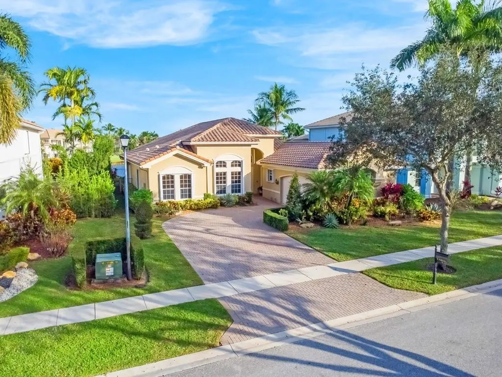 Photo 1 at 11808 Foxbriar Lake Trail, Boynton Beach