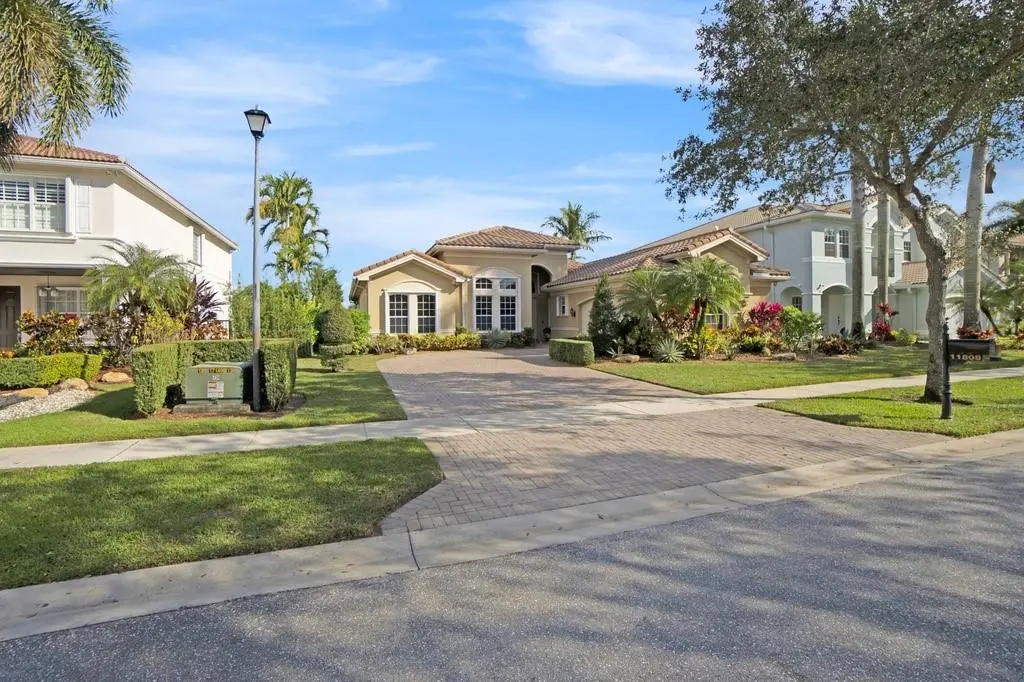 Photo 4 at 11808 Foxbriar Lake Trail, Boynton Beach