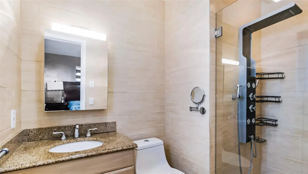 Photo 8 at 3140 Sheridan Lane, Hollywood