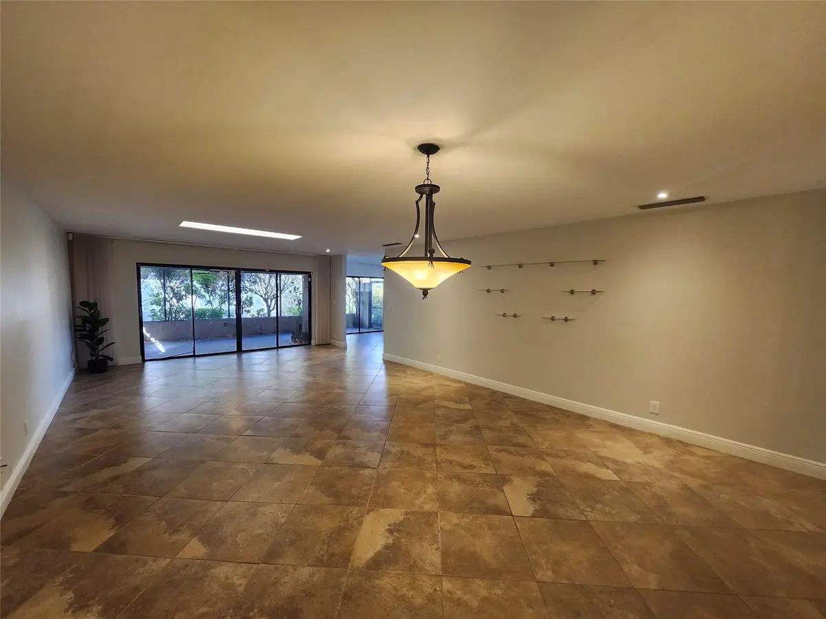 Photo 8 at 201 Dunwoody Lane 17-87, Hollywood