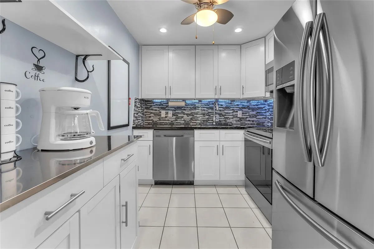 Photo 7 at 290 Farnham M, Deerfield Beach