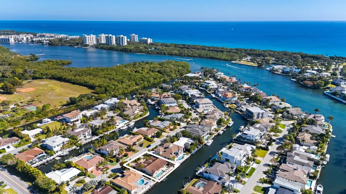 Photo 5 at 520 Phillips Drive, Boca Raton