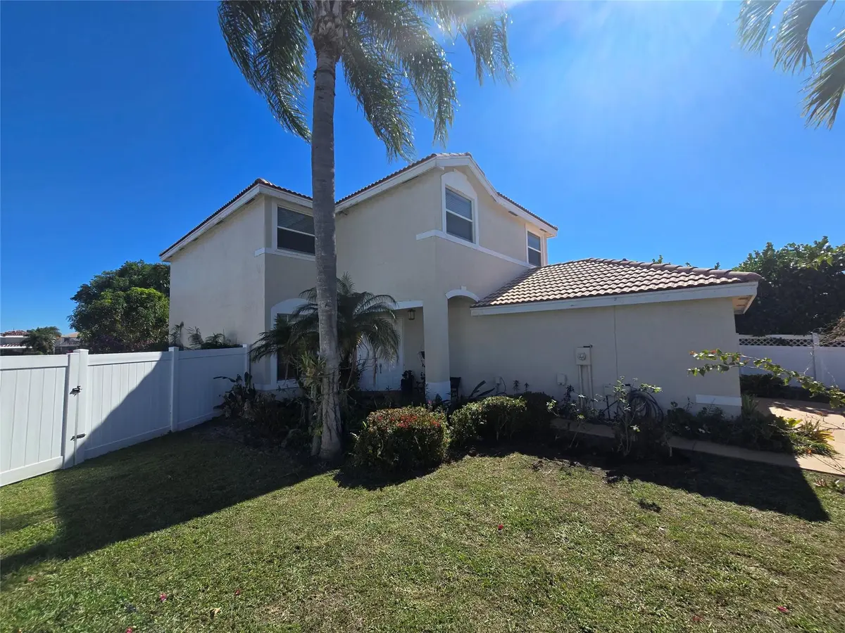 Photo 5 at 7082 Middlebury Drive, Boynton Beach