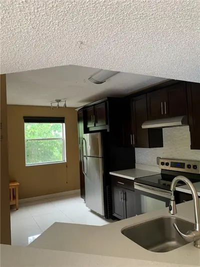 8891 Wiles Road 308, Coral Springs – Condominium for rent