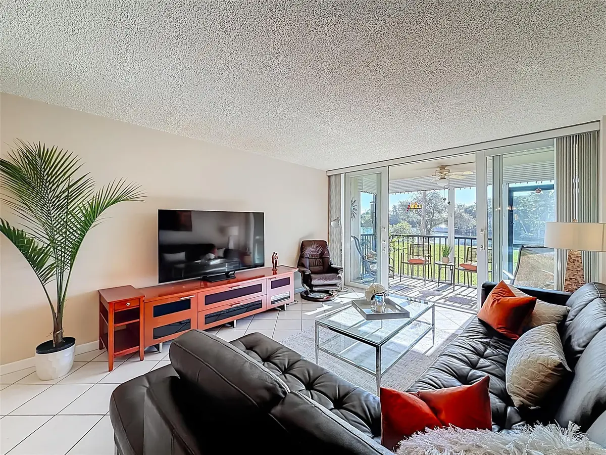 Photo 2 at 13 Royal Palm Way 101, Boca Raton