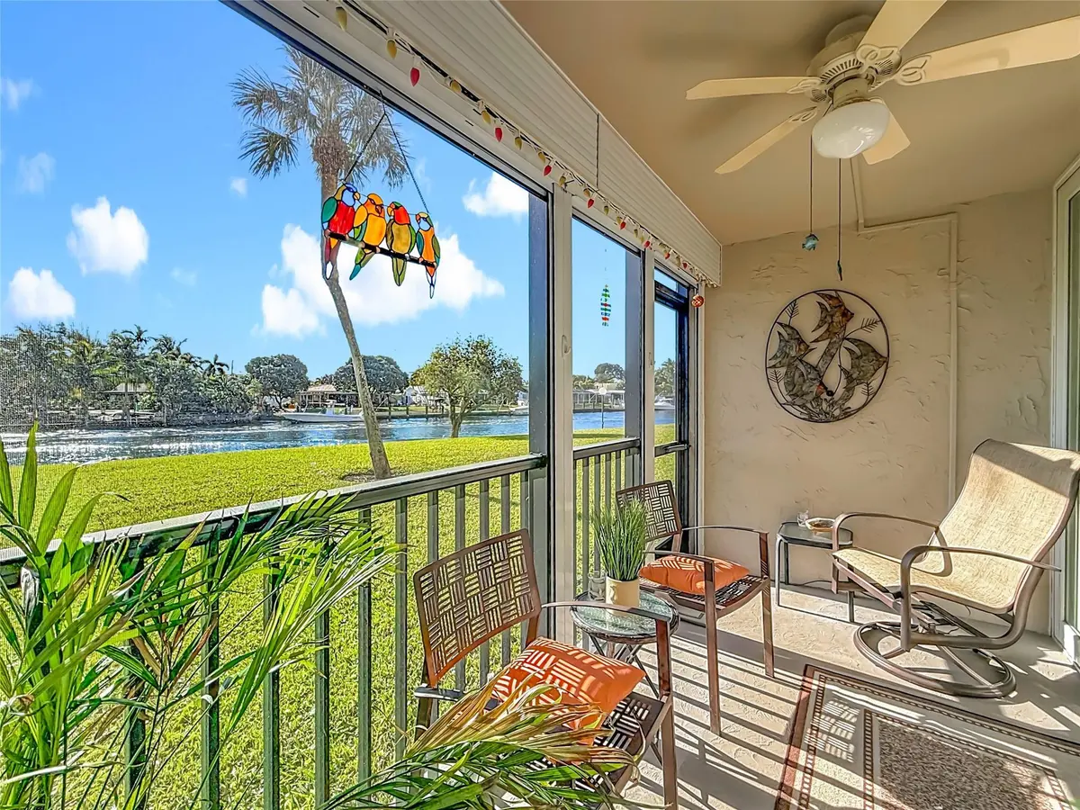 Photo 8 at 13 Royal Palm Way 101, Boca Raton