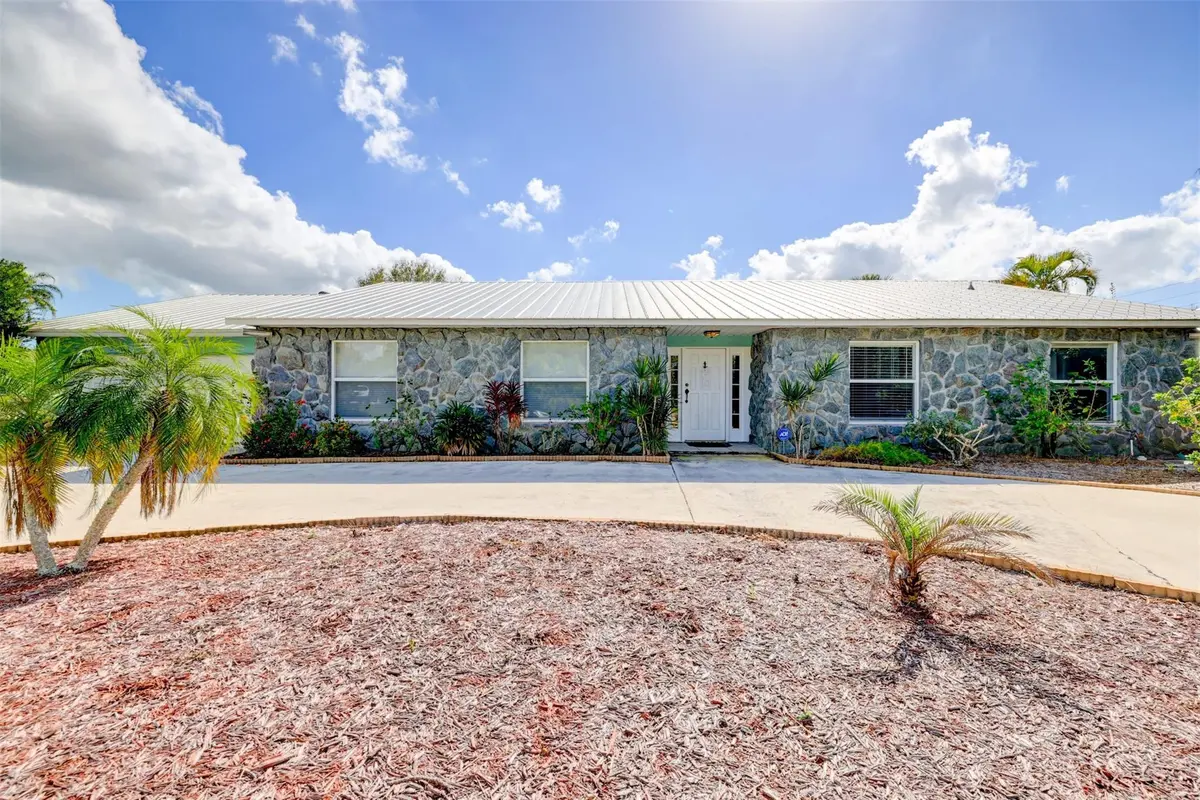 Photo 3 at 322 S Naranja Avenue, Port St. Lucie