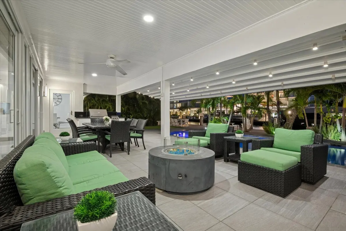 Photo 2 at 2540 Mercedes Drive, Fort Lauderdale