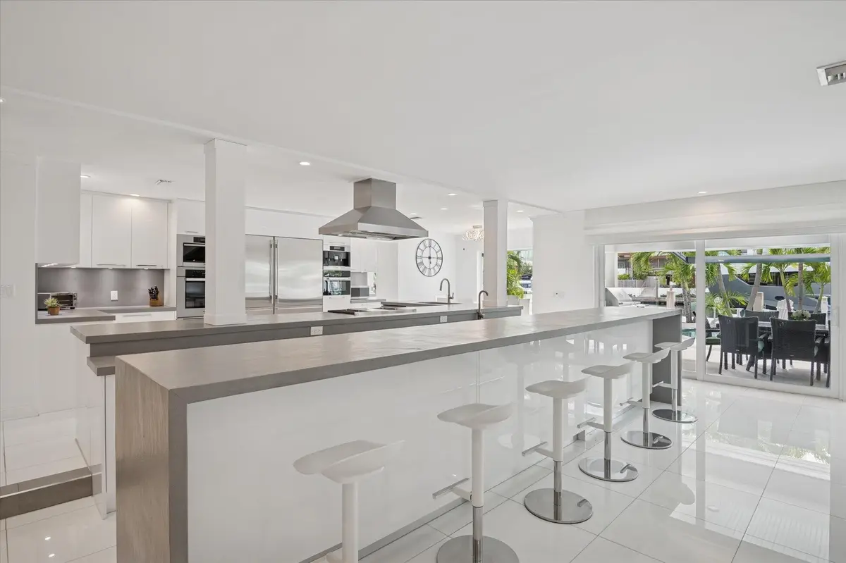 Photo 4 at 2540 Mercedes Drive, Fort Lauderdale