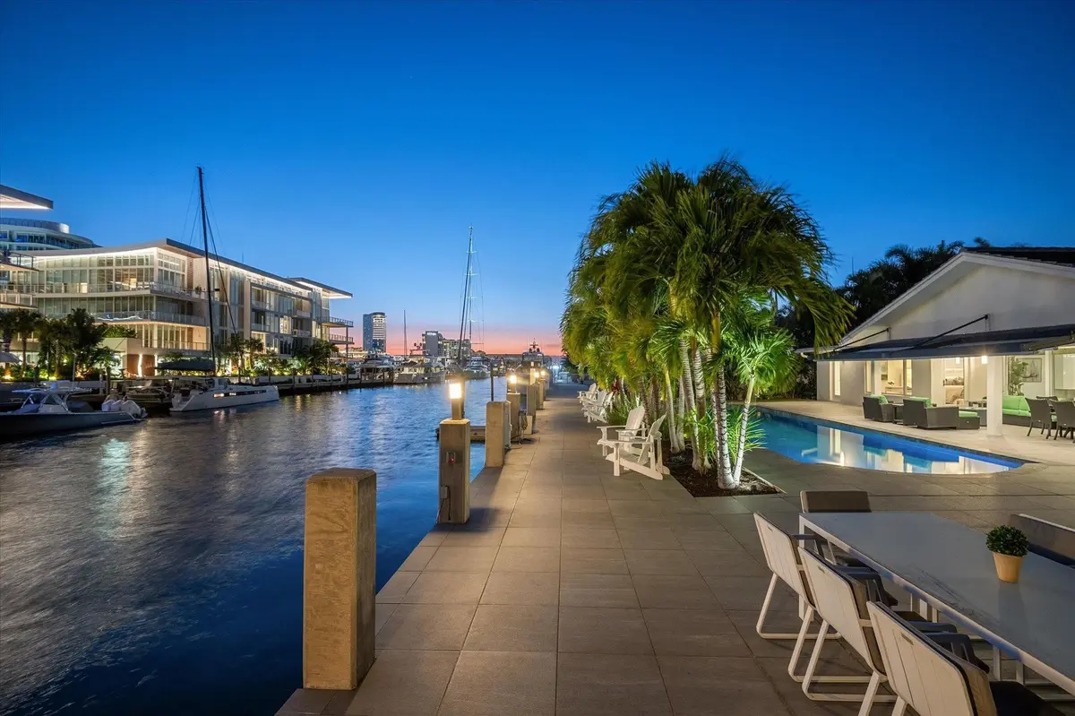 Photo 7 at 2540 Mercedes Drive, Fort Lauderdale