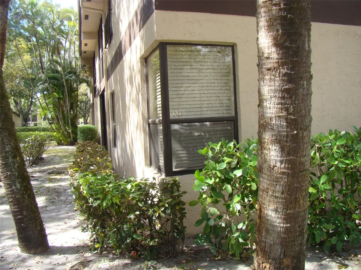 Photo 4 at 2636 Carambola Circle 1722, Coconut Creek