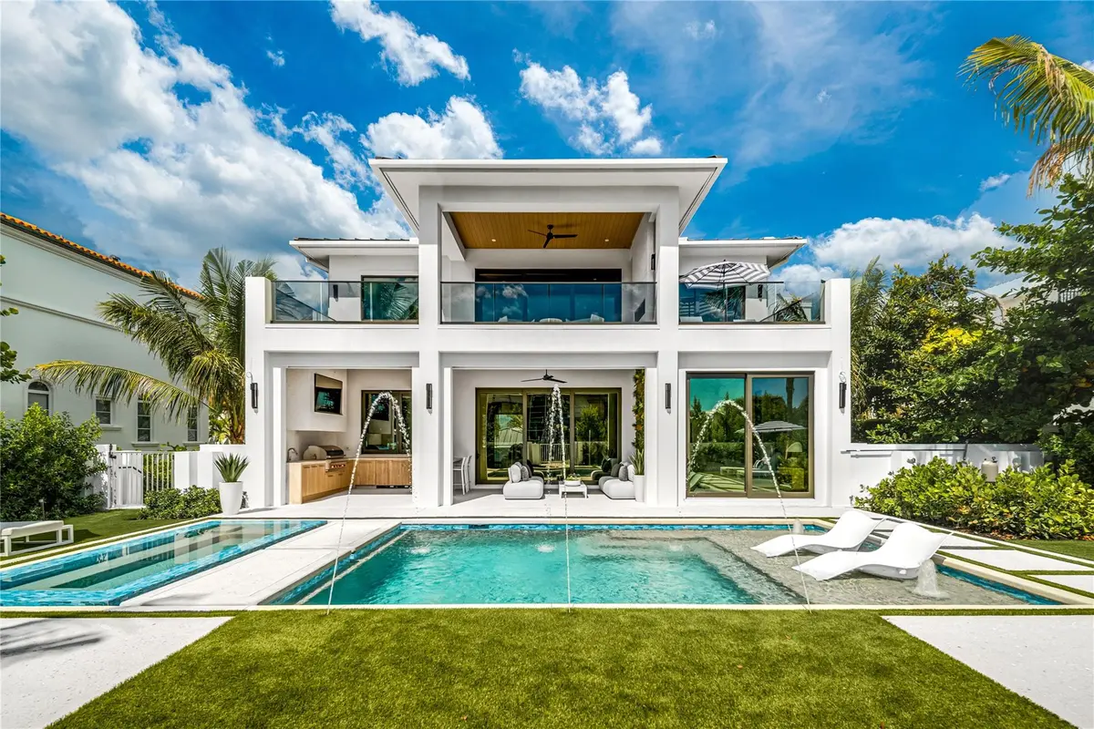 Photo 5 at 6107 N Ocean Boulevard, Ocean Ridge