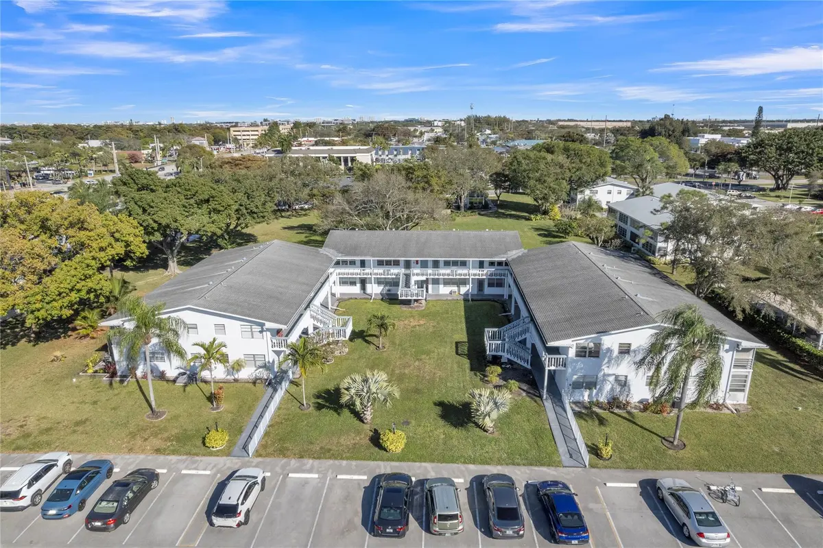 Photo 4 at 176 Westbury J 176, Deerfield Beach