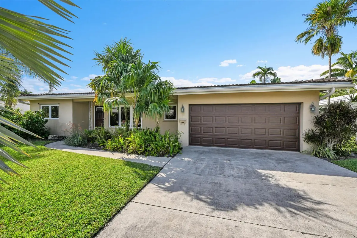 Photo 2 at 4401 NE 18th Avenue, Oakland Park
