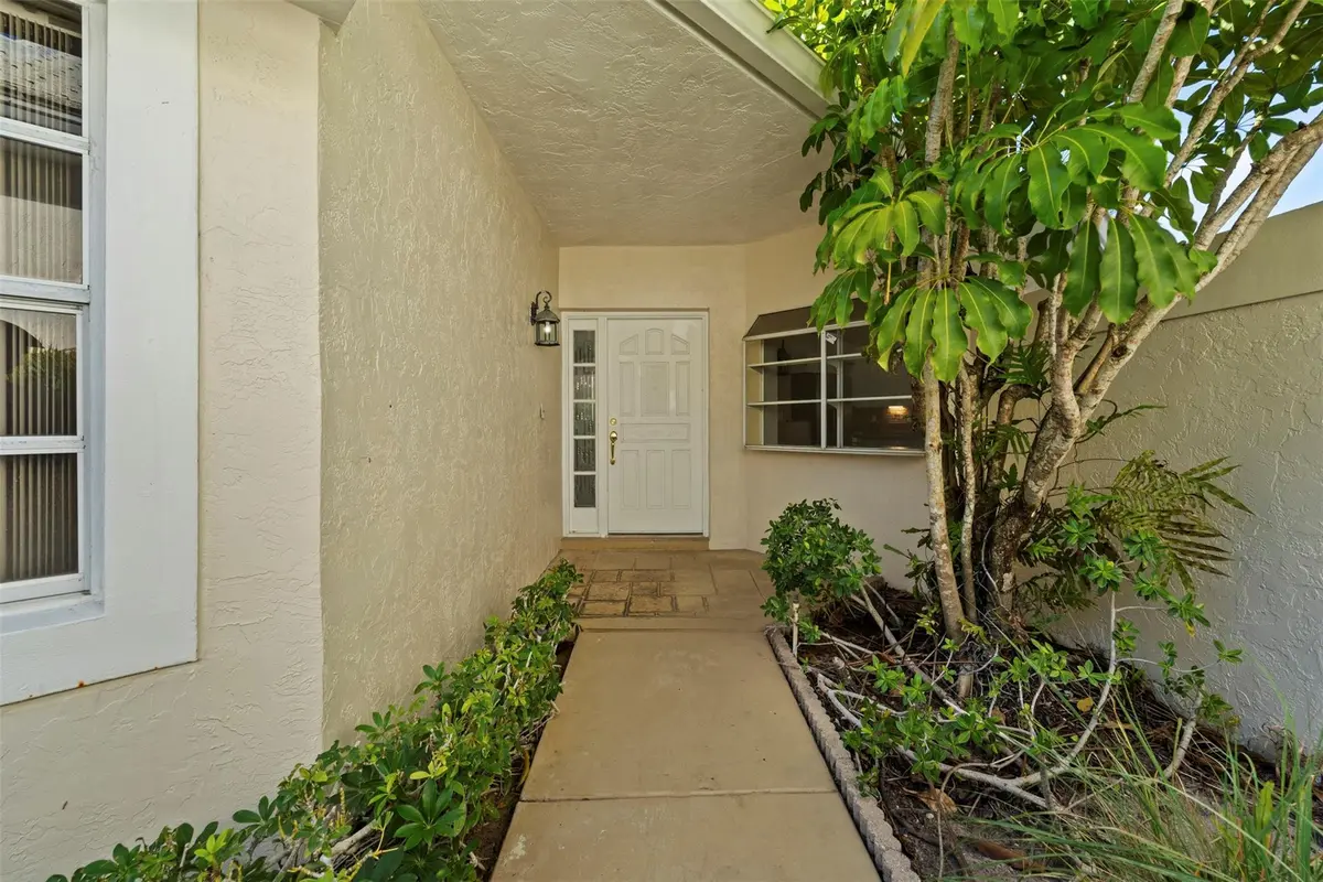 Photo 5 at 9181 Heathridge Drive, West Palm Beach