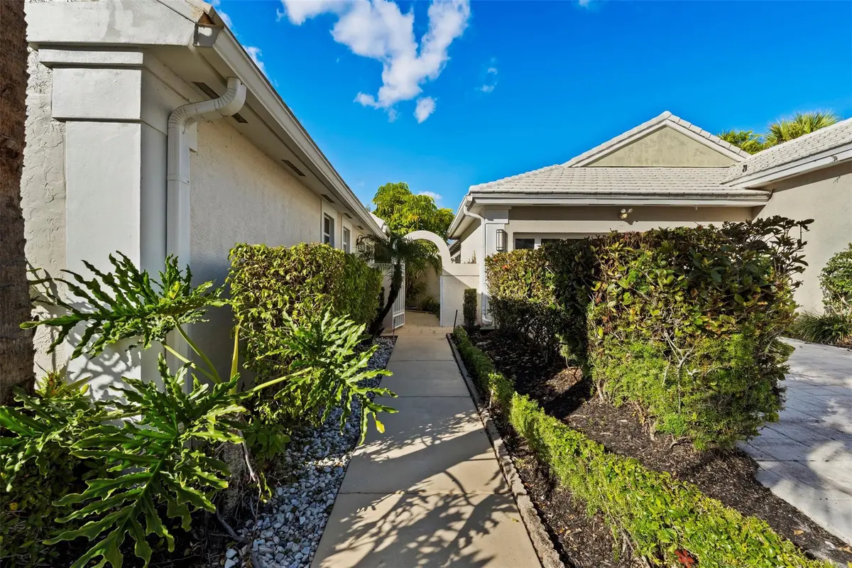 Photo 4 at 9181 Heathridge Drive, West Palm Beach