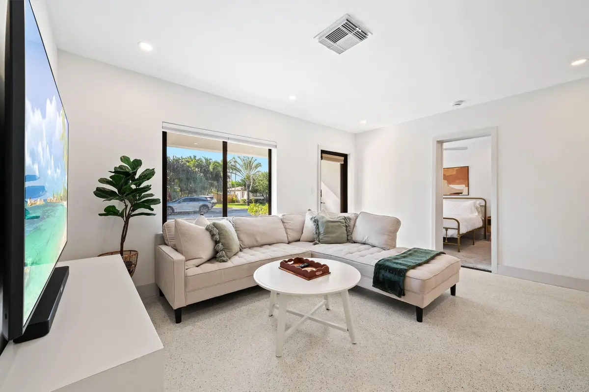 Photo 5 at 1604 NE 16th Avenue, Fort Lauderdale
