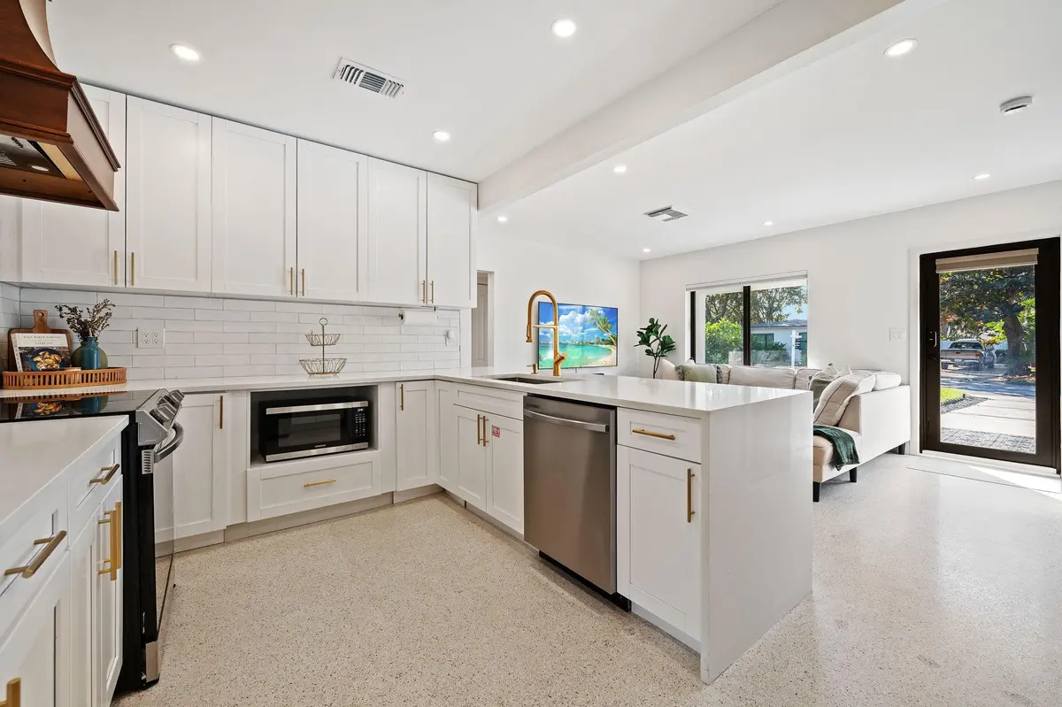 Photo 6 at 1604 NE 16th Avenue, Fort Lauderdale