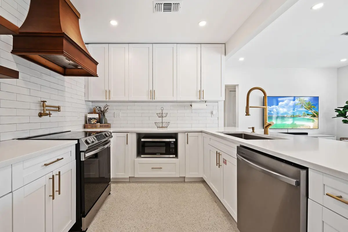 Photo 7 at 1604 NE 16th Avenue, Fort Lauderdale