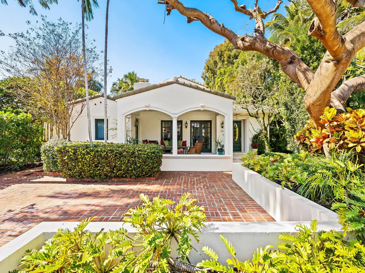 Photo 2 at 347 Poinciana Drive, Fort Lauderdale