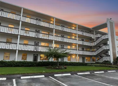 3041 Hythe C 3041, Boca Raton – sold