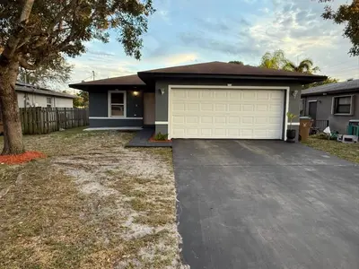 176 SW 5th Court, Deerfield Beach – Single Family Residence for sale