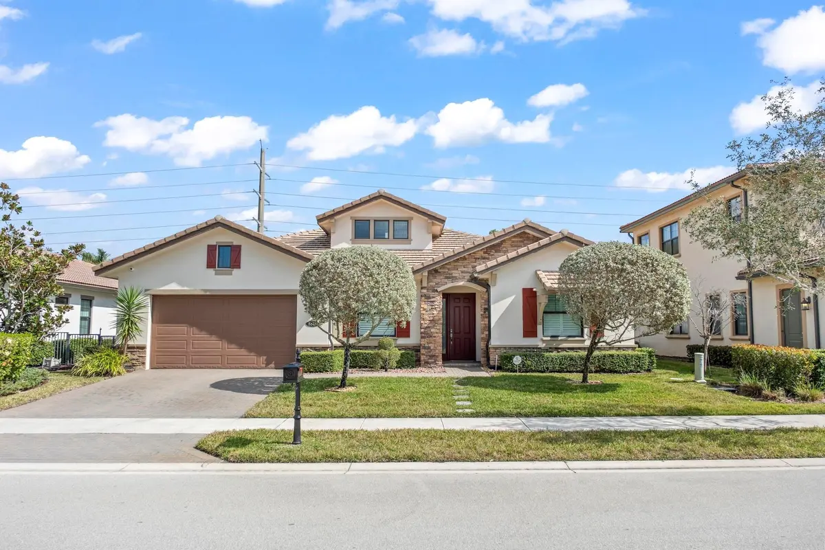Photo 7 at 8840 Watercrest Cir Circle, Parkland