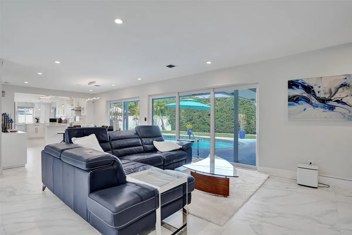 Photo 2 at 4104 NE 21st Avenue, Fort Lauderdale