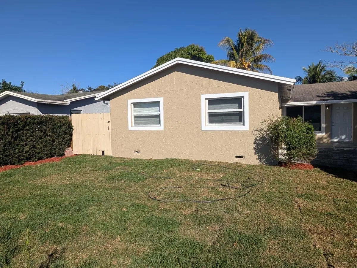 Photo 4 at 7713 Kimberly Boulevard, North Lauderdale