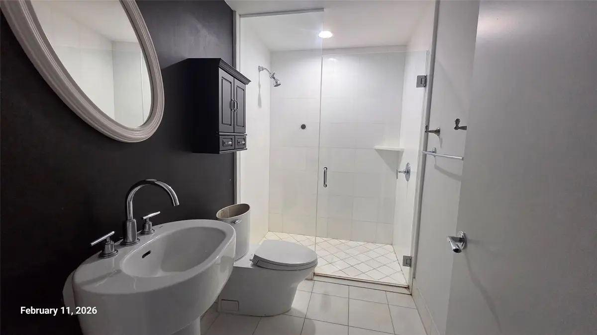 Photo 7 at 2950 NE 188th Street 110, Aventura