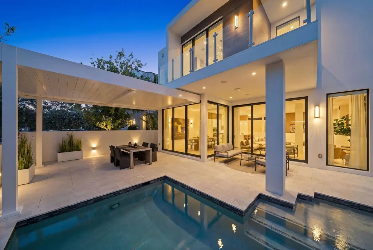 Photo 2 at 1111 SE 9th Avenue, Fort Lauderdale