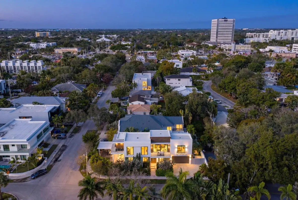 Photo 5 at 1111 SE 9th Avenue, Fort Lauderdale