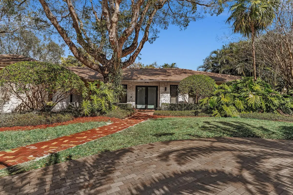 Photo 2 at 3111 N 52nd Avenue, Hollywood