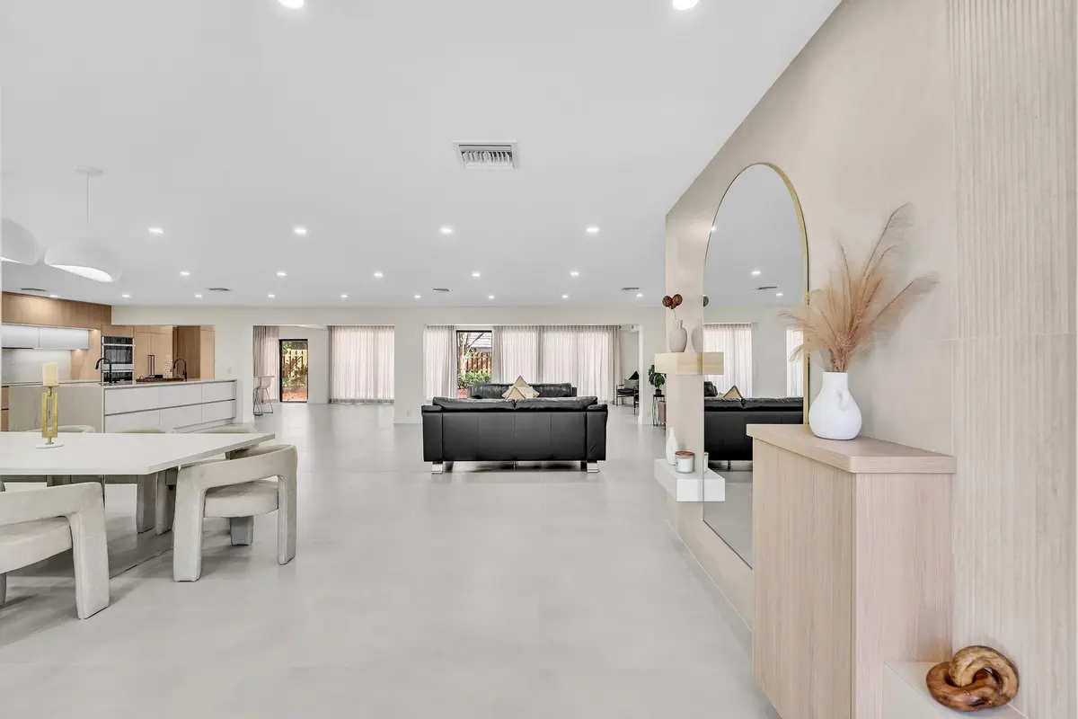 Photo 4 at 3111 N 52nd Avenue, Hollywood