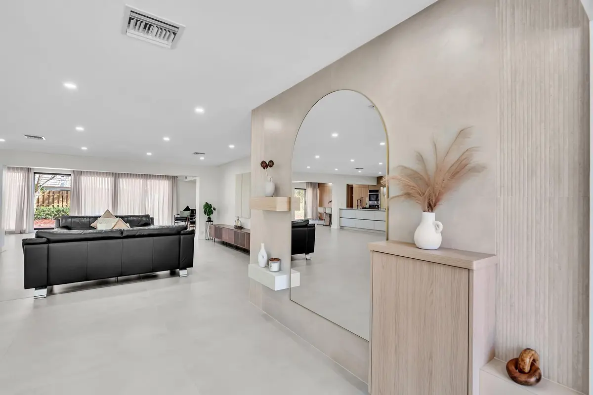 Photo 5 at 3111 N 52nd Avenue, Hollywood